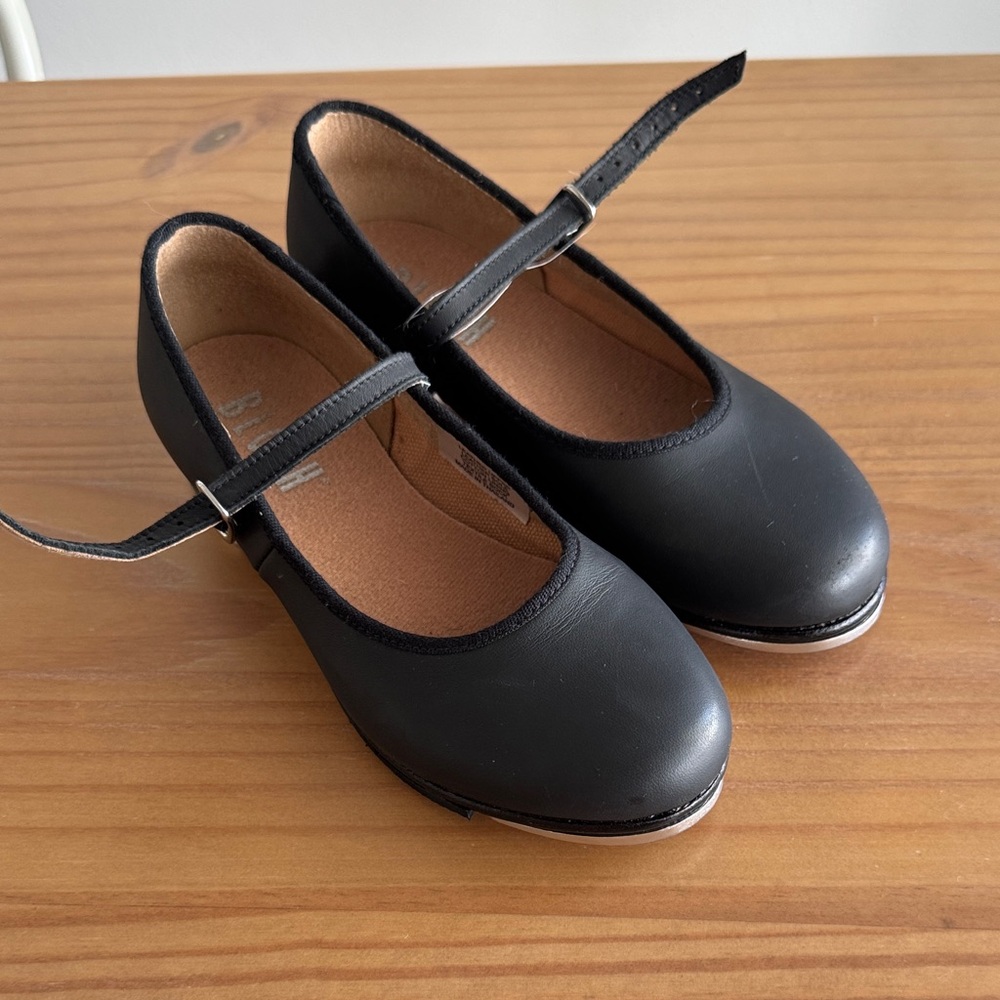 Bloch Girls Black Tap Dance Shoes size 12